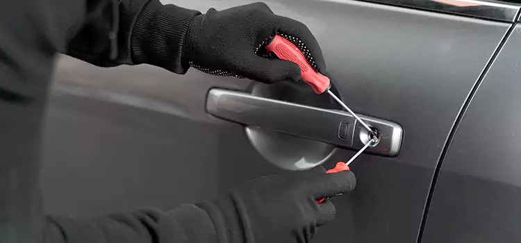 Locked Out of Car Help Santa Clarita