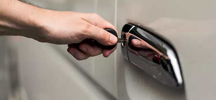 Why Choose Our Auto Locksmith Team in Santa Clarita, CA?